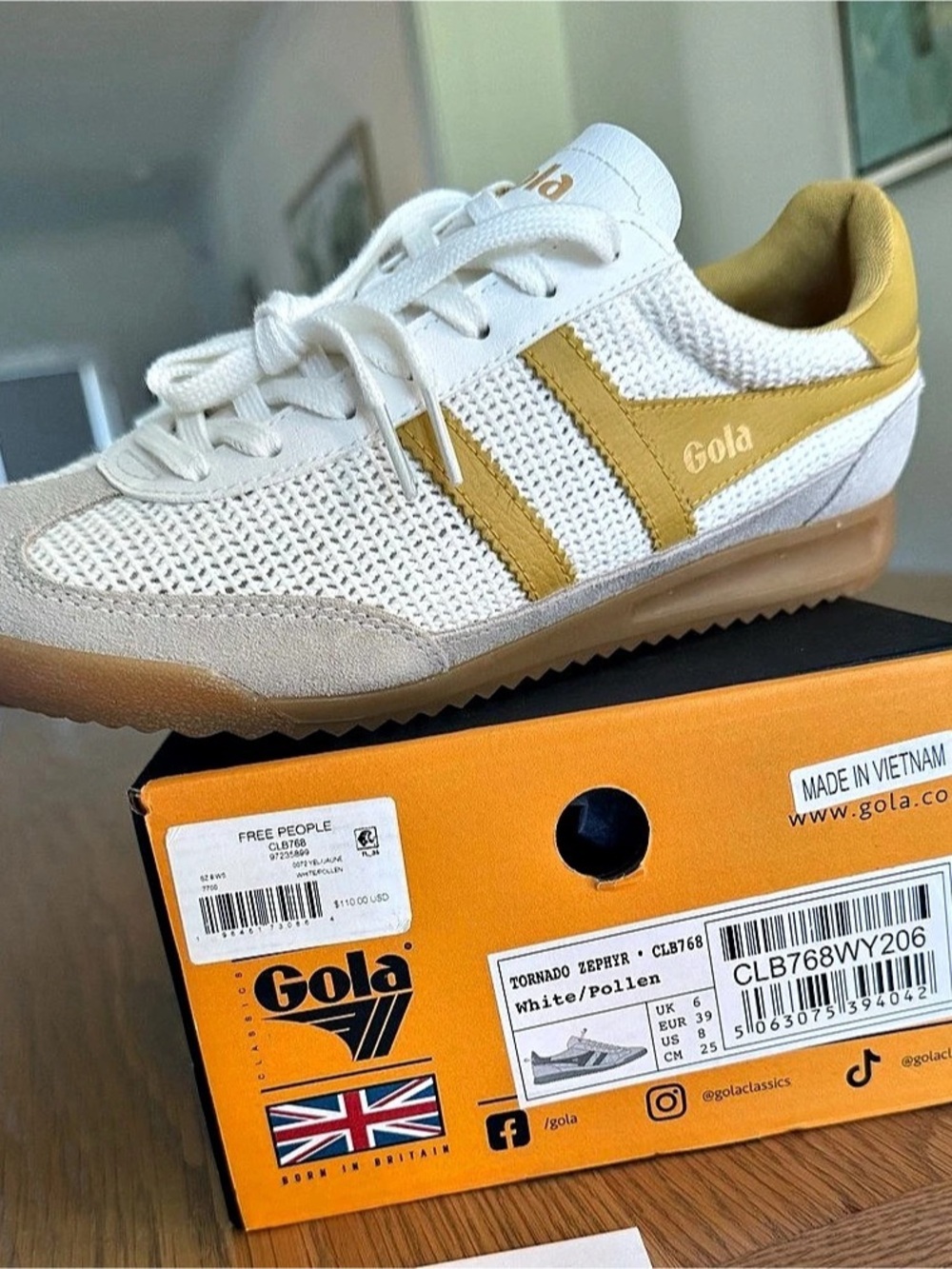 Gola Tornado Zephyr Women's sneaker White & Pollen US 8 Like New